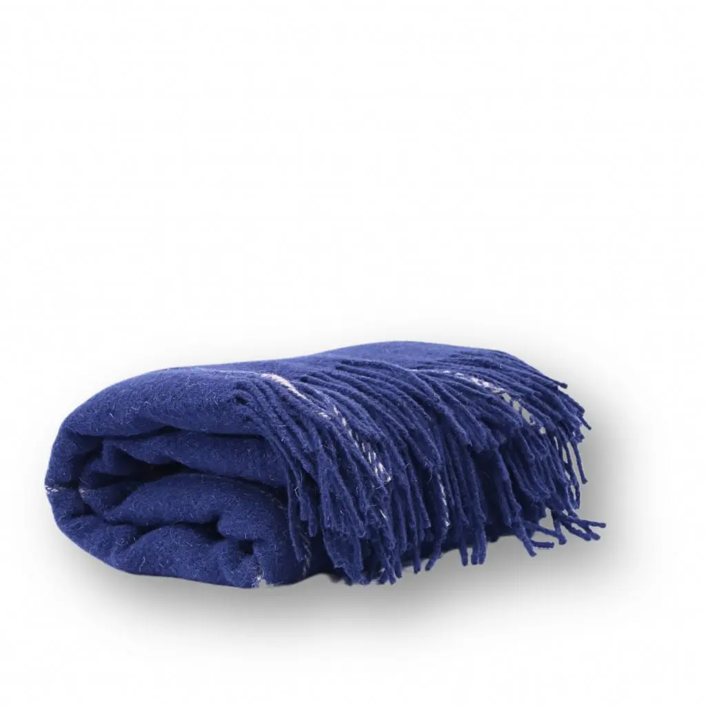 Blaue Kuscheldecke kariert aus Wolle